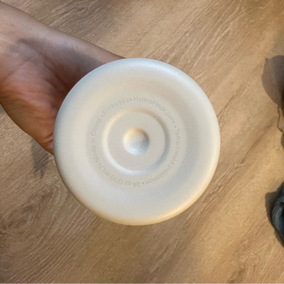 Hydro Flask Nordstrom Anniversary Sale 2023 24 oz. Bottle, Moonlight - Picture 4 of 6